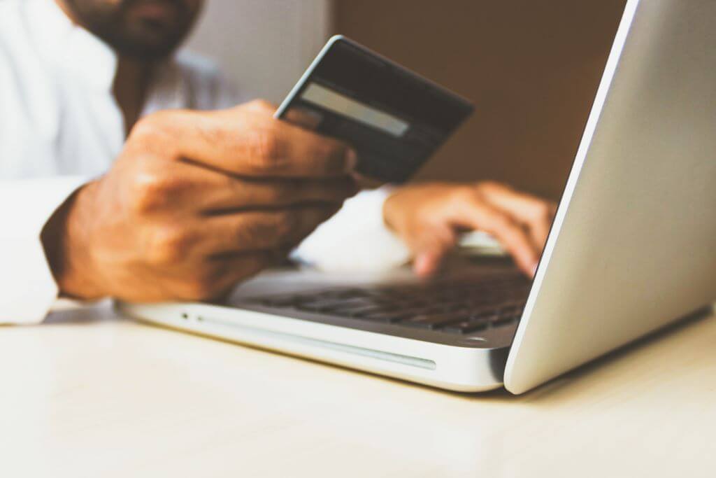 Credit check: credit card with computer
