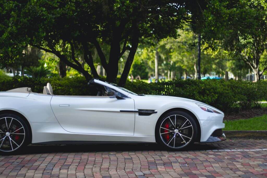 Credit check: fancy car